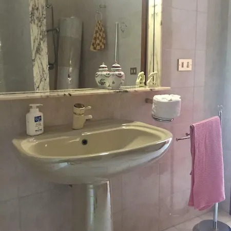 Vendégház Casa Flavia *